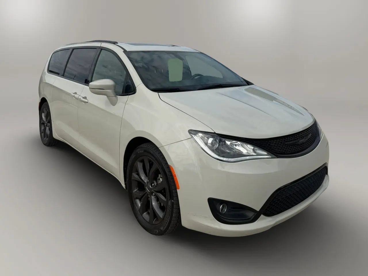 Used 2020 Chrysler Pacifica Limited w/ S Appearance Package FWD image 1