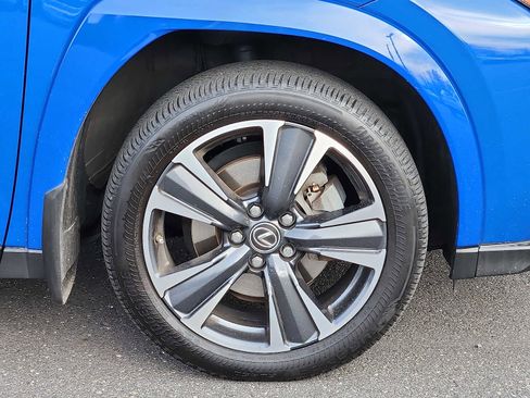 Used 2024 Lexus UX 250h Premium image 8