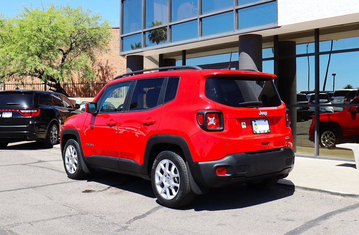 Used 2019 Jeep Renegade Latitude FWD image 9