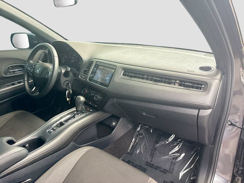 Used 2021 Honda HR-V Sport image 24