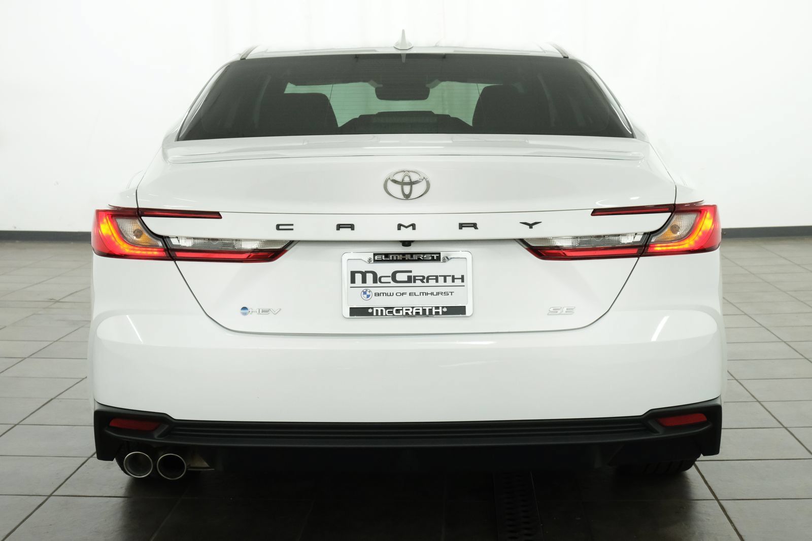 Used 2026 Toyota Camry SE w/ Convenience Package FWD image 4