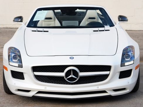 Used 2012 Mercedes-Benz SLS AMG Roadster image 44