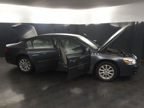 Used 2010 Buick Lucerne CX image 32