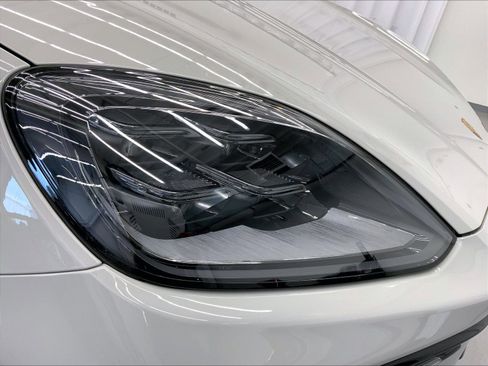 Certified 2024 Porsche Cayenne S AWD/4WD image 12