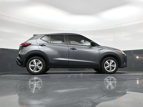 Certified 2025 Nissan Kicks Play S FWD image 26