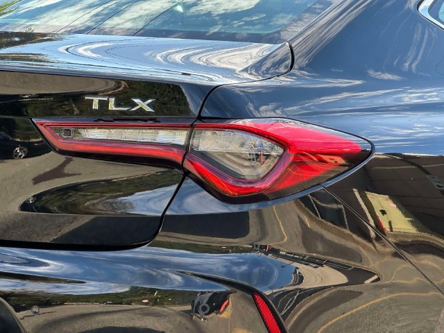 Used 2023 Acura TLX w/ Technology Package FWD image 11