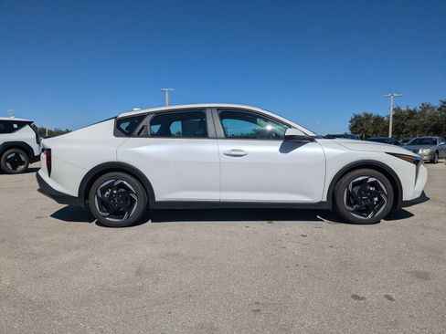 New 2025 Kia K4 GT-Line Turbo FWD image 4