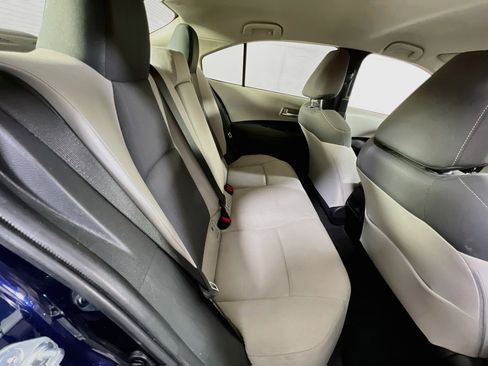 Used 2021 Toyota Corolla LE w/ Carpet Mat Package (TMS) FWD image 24