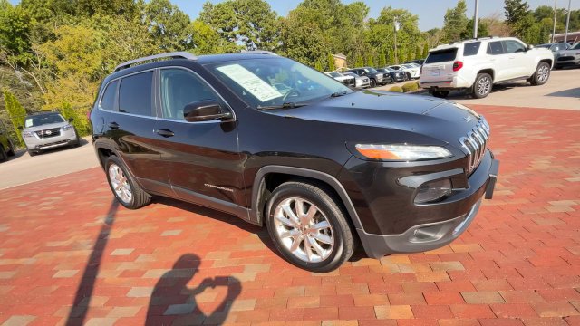Used 2016 Jeep Cherokee Limited FWD image 3