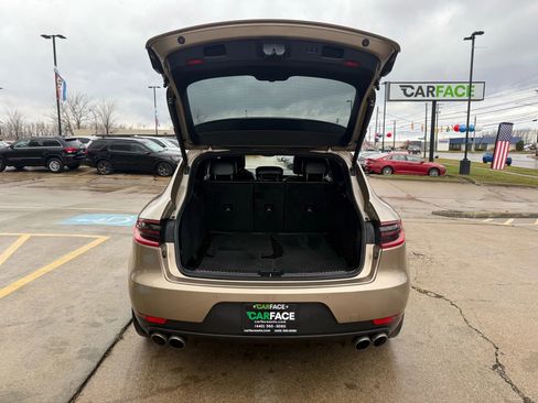 Used 2018 Porsche Macan S image 12