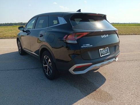 Used 2023 Kia Sportage EX FWD image 9
