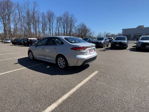 Used 2024 Toyota Corolla LE image 12