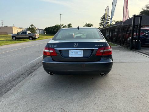 Used 2011 Mercedes-Benz E 350 BlueTEC Sedan image 8