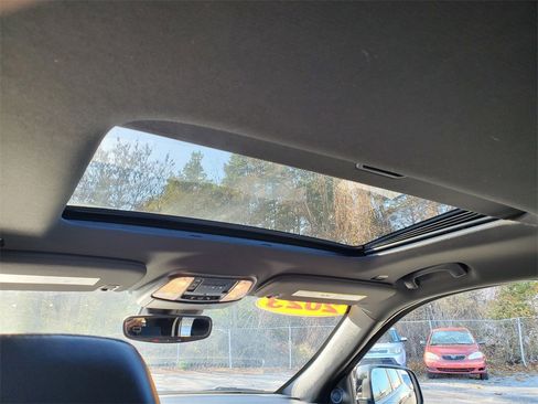 Used 2023 Dodge Durango GT image 6