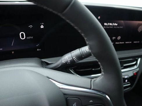 New 2026 Buick Envista Sport Touring FWD image 31