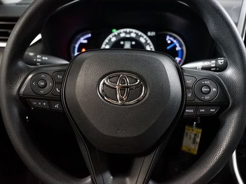 Certified 2025 Toyota RAV4 LE AWD/4WD image 12