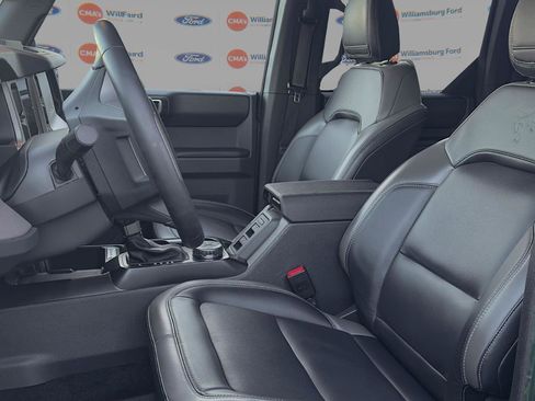 Used 2025 Ford Bronco Outer Banks image 7