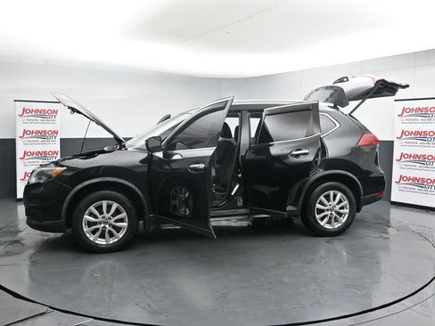 Used 2018 Nissan Rogue SV AWD/4WD image 43