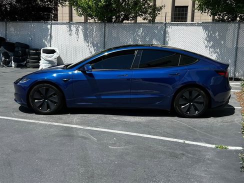 Used 2025 Tesla Model 3 Long Range AWD/4WD image 4