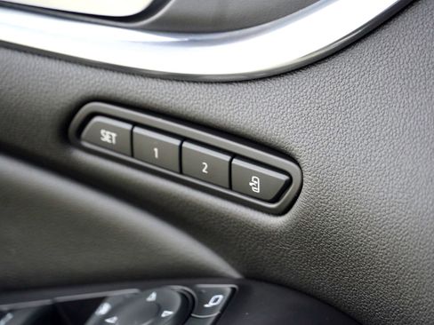 Used 2021 Buick Enclave Avenir w/ Avenir Technology Package image 21