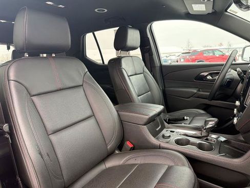 Used 2023 Chevrolet Traverse RS w/ LPO, Floor Liner Package AWD/4WD image 24