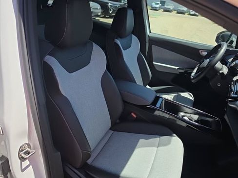 Certified 2023 Volkswagen ID.4 Pro RWD image 2