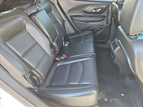 Used 2024 GMC Terrain SLT FWD image 19