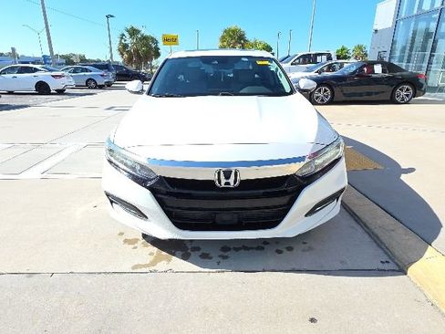 Used 2018 Honda Accord EX-L image 9