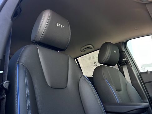 New 2026 Buick Encore GX Sport Touring FWD image 18