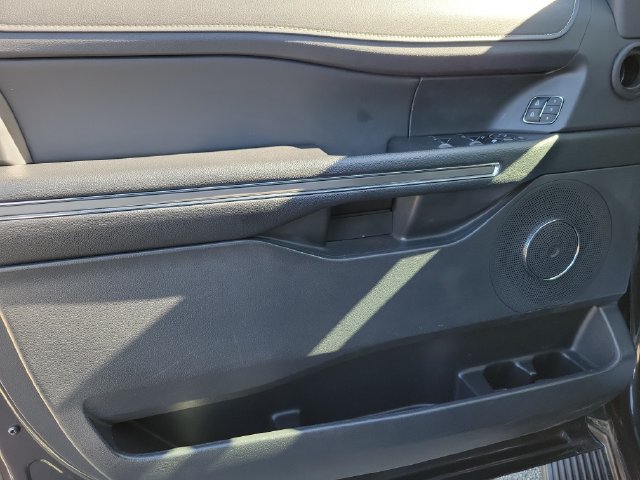 Used 2024 Ford Expedition XLT RWD image 21