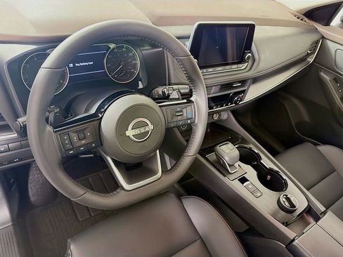 Certified 2023 Nissan Rogue SV w/ SV Premium B Package image 11