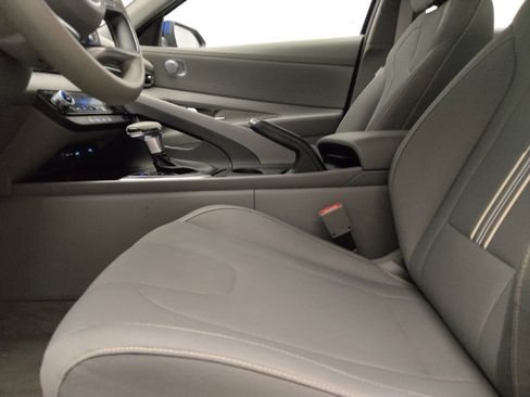Used 2021 Hyundai Elantra SEL FWD image 17