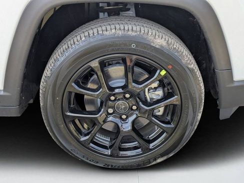 New 2026 Jeep Compass Latitude AWD/4WD image 9