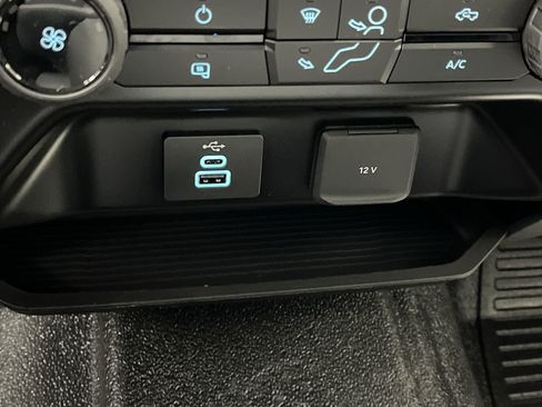 New 2026 Ford F250 XL w/ XL Chrome Package image 22