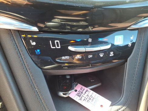 Certified 2021 Cadillac XT6 Premium Luxury image 31