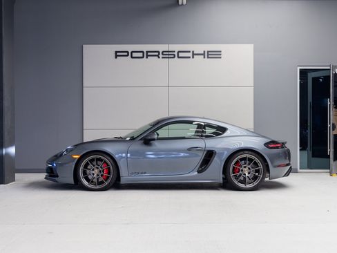 Used 2025 Porsche 718 Cayman GT4 image 2