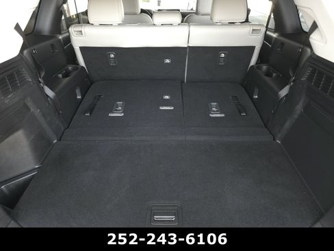 Used 2024 MAZDA CX-90 Plug-In Hybrid w/ Preferred AWD/4WD image 37