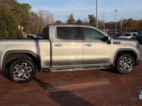 Used 2023 GMC Sierra 1500 SLT w/ SLT Premium Package image 2