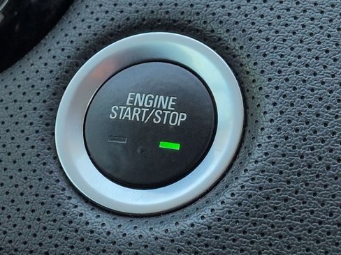 Used 2019 Cadillac XT5 Premium Luxury w/ LPO, Black Ice Package image 28