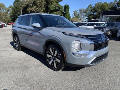 New 2025 Mitsubishi Outlander SE