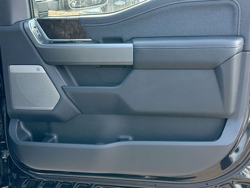 New 2026 Ford F250 Lariat w/ Chrome Package image 38