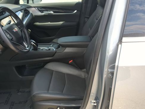 Used 2024 Cadillac XT6 Premium Luxury AWD/4WD image 16