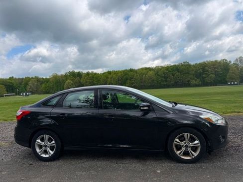 Used 2014 Ford Focus SE FWD image 5