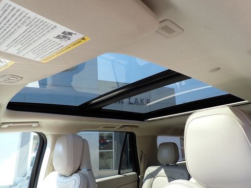 Used 2019 Lincoln Navigator Reserve image 21