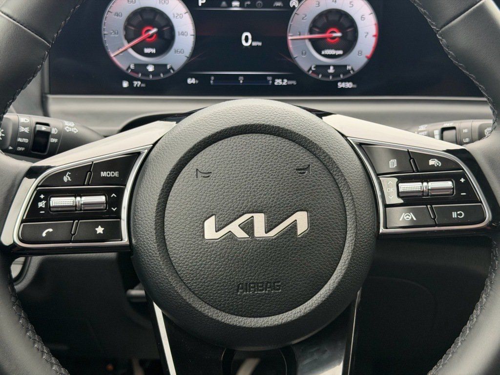 Used 2025 Kia Seltos EX w/ EX Sunroof Package AWD/4WD image 11