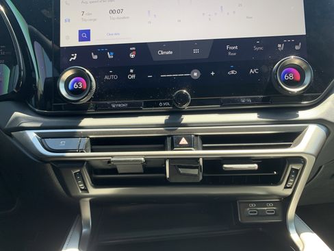 Used 2026 Lexus RX 350h w/ Convenience Package AWD/4WD image 29