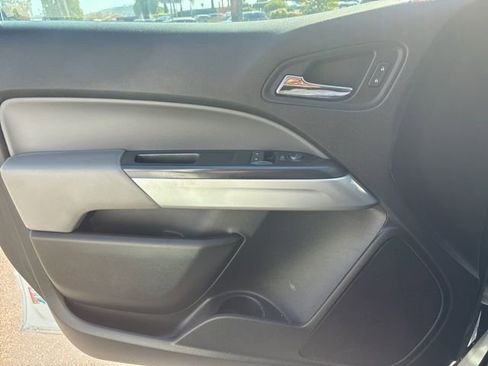 Used 2016 Chevrolet Colorado LT RWD image 9