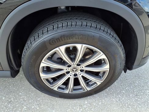 Used 2024 Mercedes-Benz GLC 300 4MATIC image 9