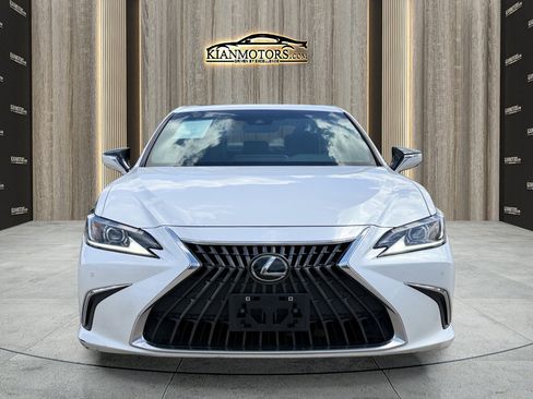 Used 2022 Lexus ES 250 w/ Premium Package image 6
