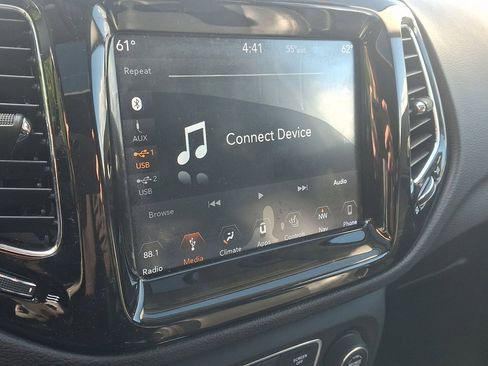 Used 2018 Jeep Compass Limited w/ Navigation Group AWD/4WD image 28